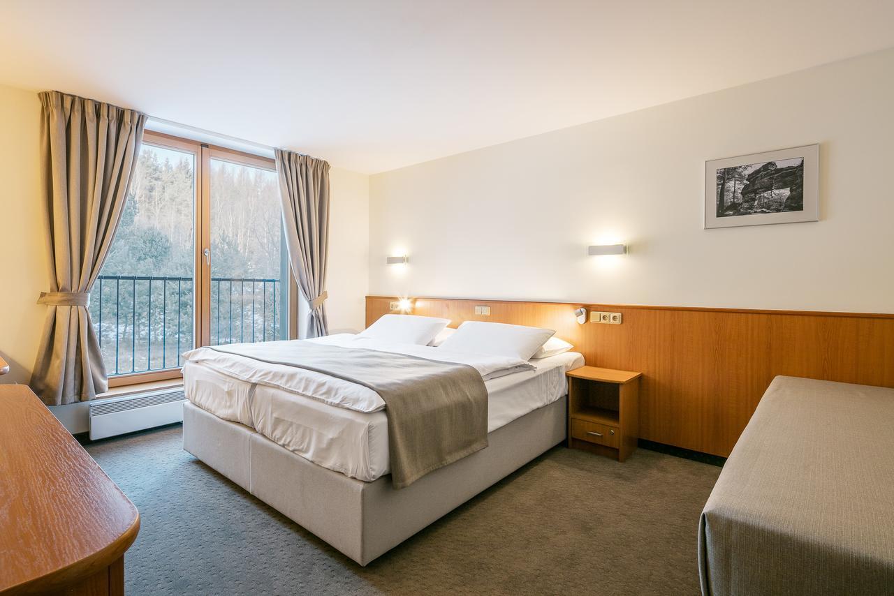 Hotel Ostrov Tisá エクステリア 写真