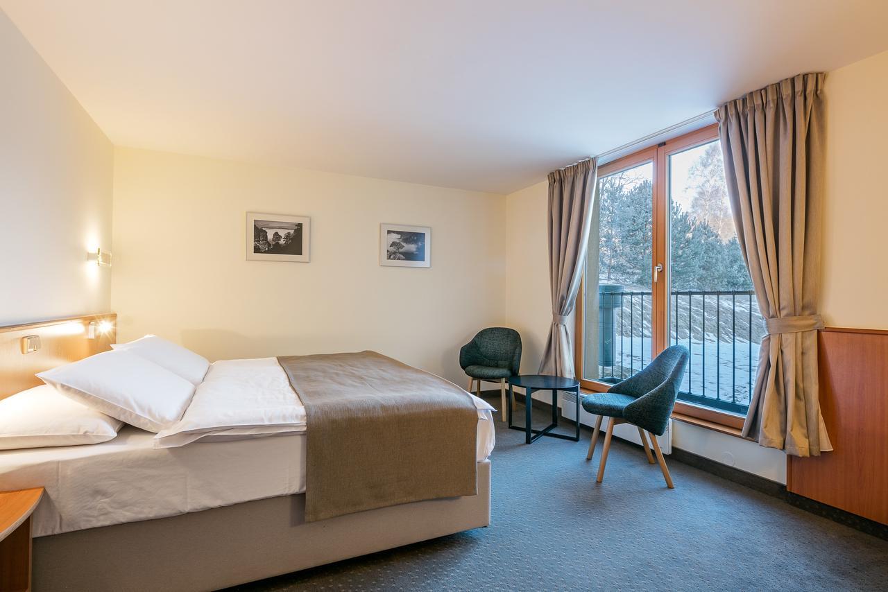 Hotel Ostrov Tisá エクステリア 写真