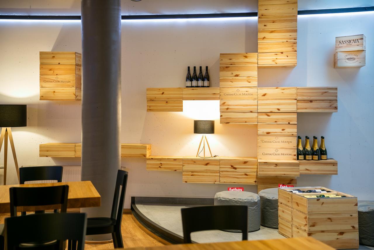 Hotel Ostrov Tisá エクステリア 写真