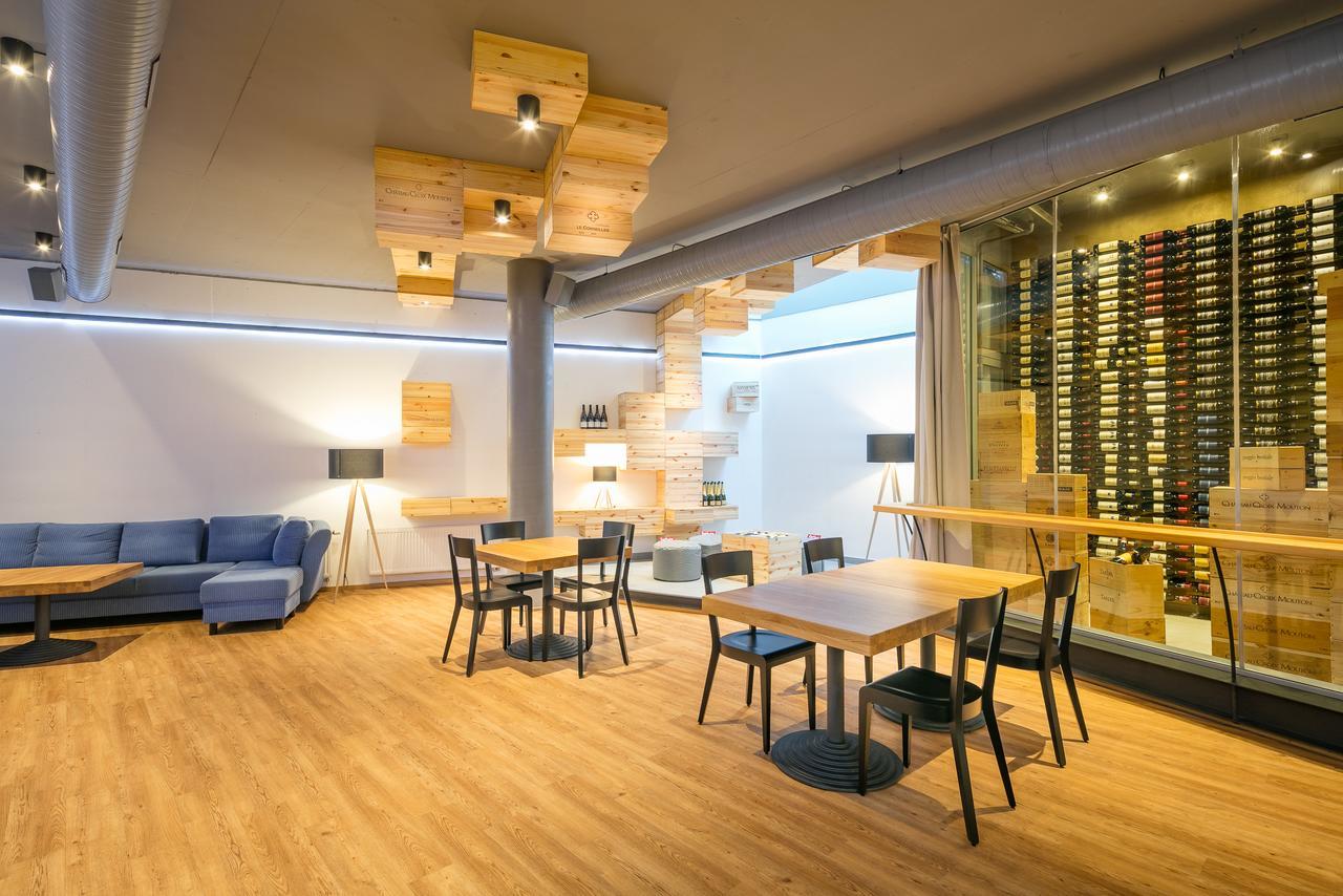 Hotel Ostrov Tisá エクステリア 写真